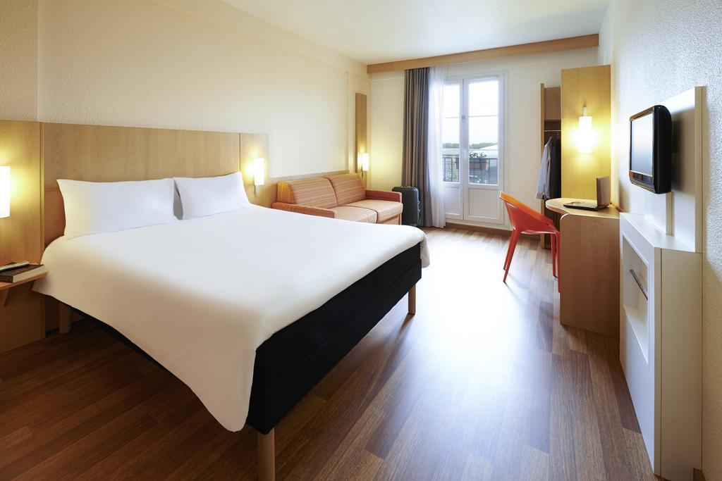 Ibis Strasbourg Centre Petite France Hotell Rom bilde