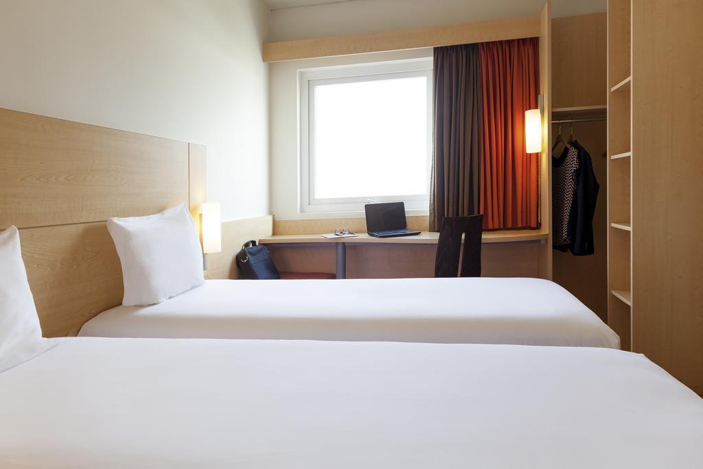 Ibis Strasbourg Centre Petite France Hotell Rom bilde